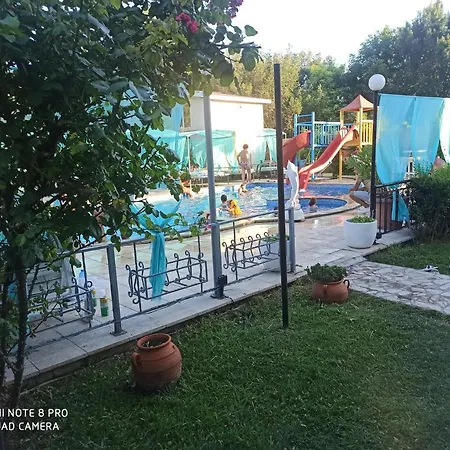 Danita & Diva Restaurant Bbq&pool Bar Varna