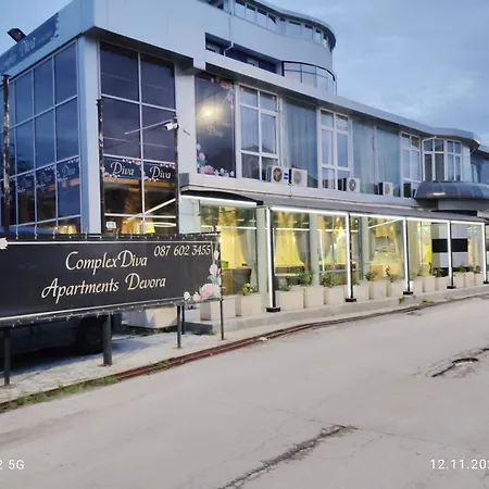 Danita & Diva Restaurant Bbq&pool Bar Apartamento