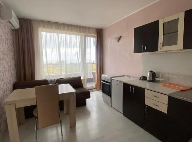 Danita & Diva Restaurant Bbq&pool Bar