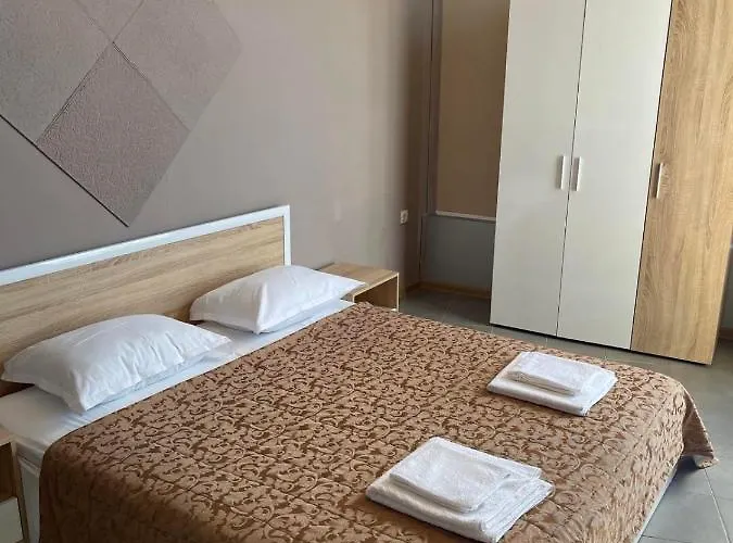 Danita & Diva Restaurant Bbq&pool Bar *