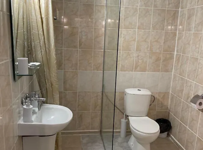 Danita & Diva Restaurant Bbq&pool Bar *