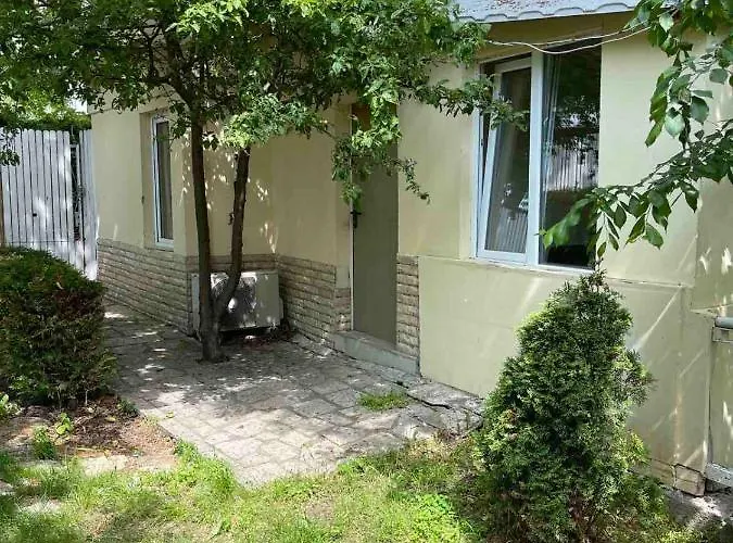 Danita & Diva Restaurant Bbq&pool Bar Apartment