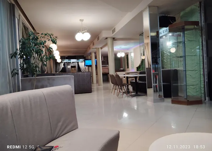 Danita & Diva Restaurant Bbq&pool Bar Apartment